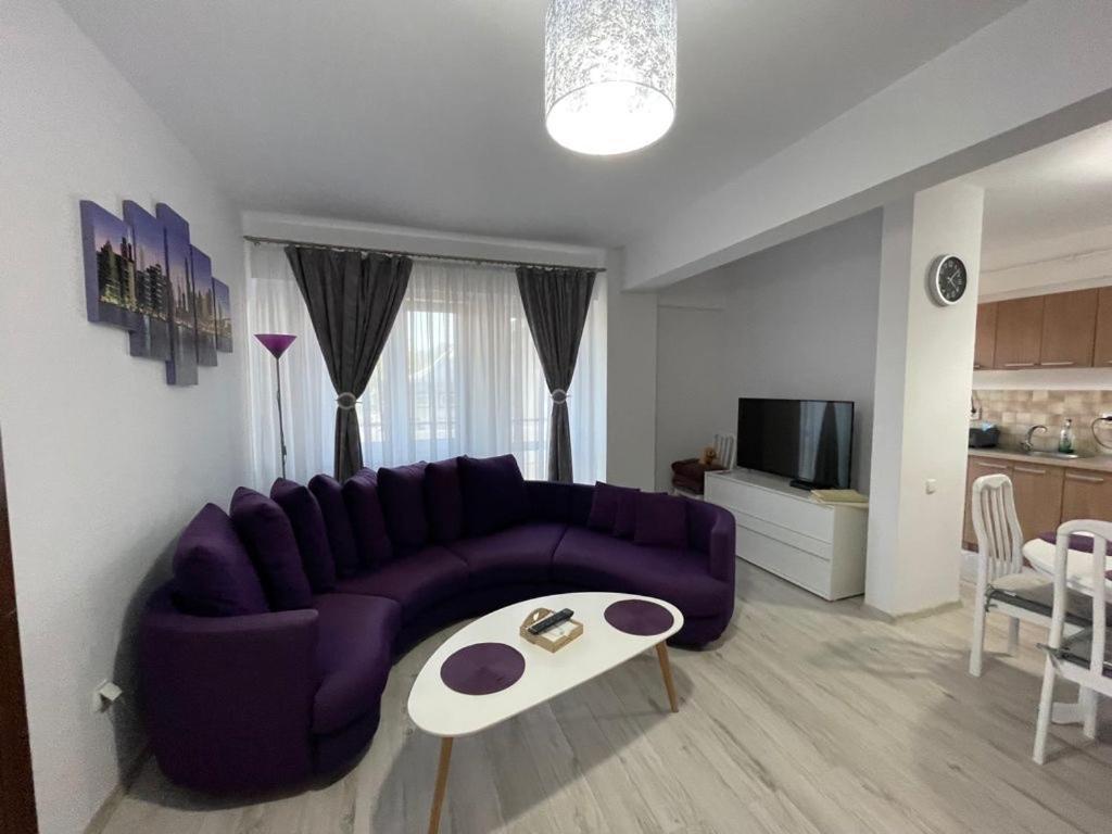 Deny'S Apartament Gura Humorului Buitenkant foto